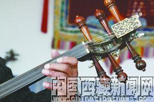 扎年的意思是“悅耳動(dòng)聽(tīng)”。