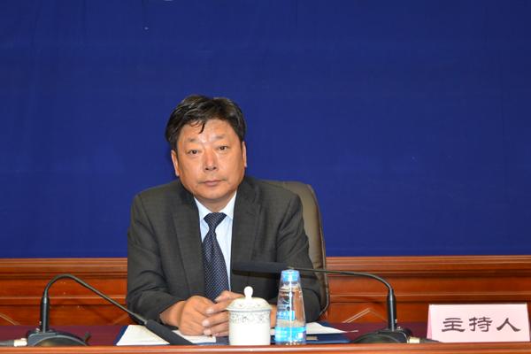 主持人：自治區(qū)黨委宣傳部副部長、區(qū)黨委外宣辦（區(qū)政府新聞辦）主任 晉美旺措.jpg